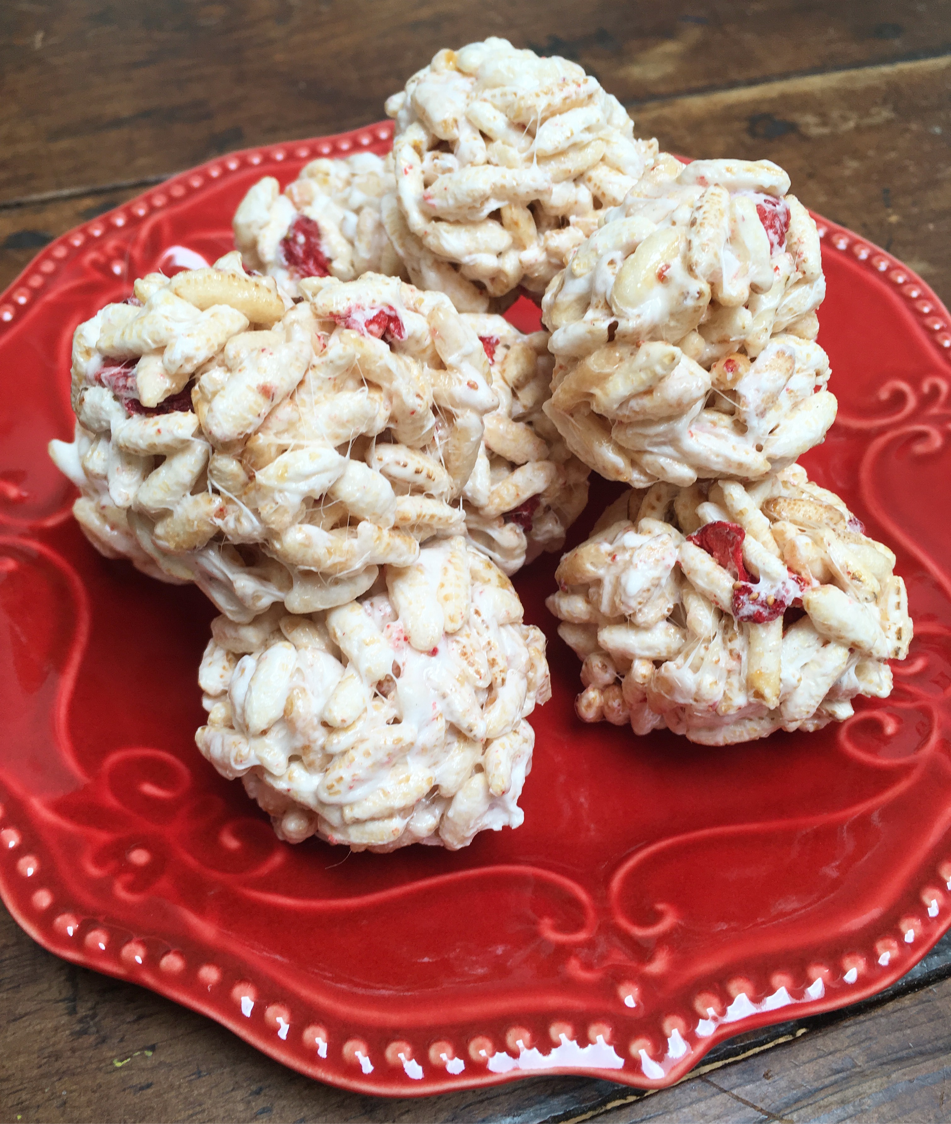 Strawberry Rice Crispy Treats